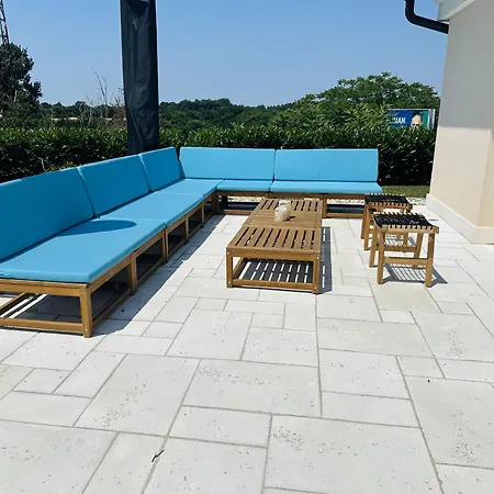 V Villa