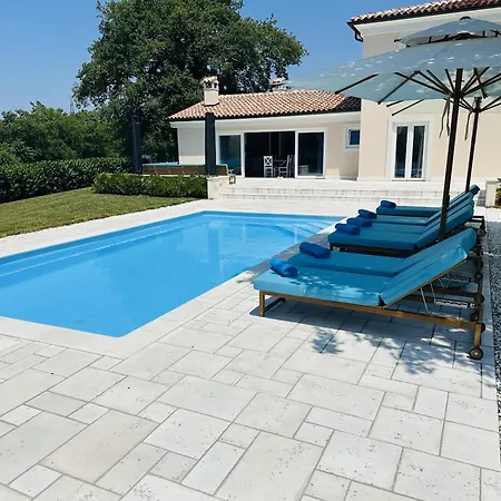 V Villa Svetvinčenat