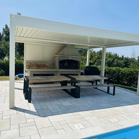 V Villa
